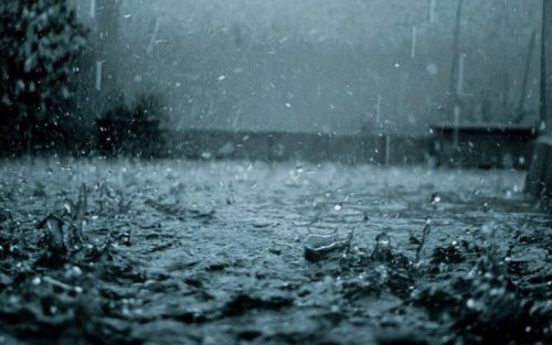 Giải mã giấc mơ thấy mưa bão và gợi ý con số may mắn